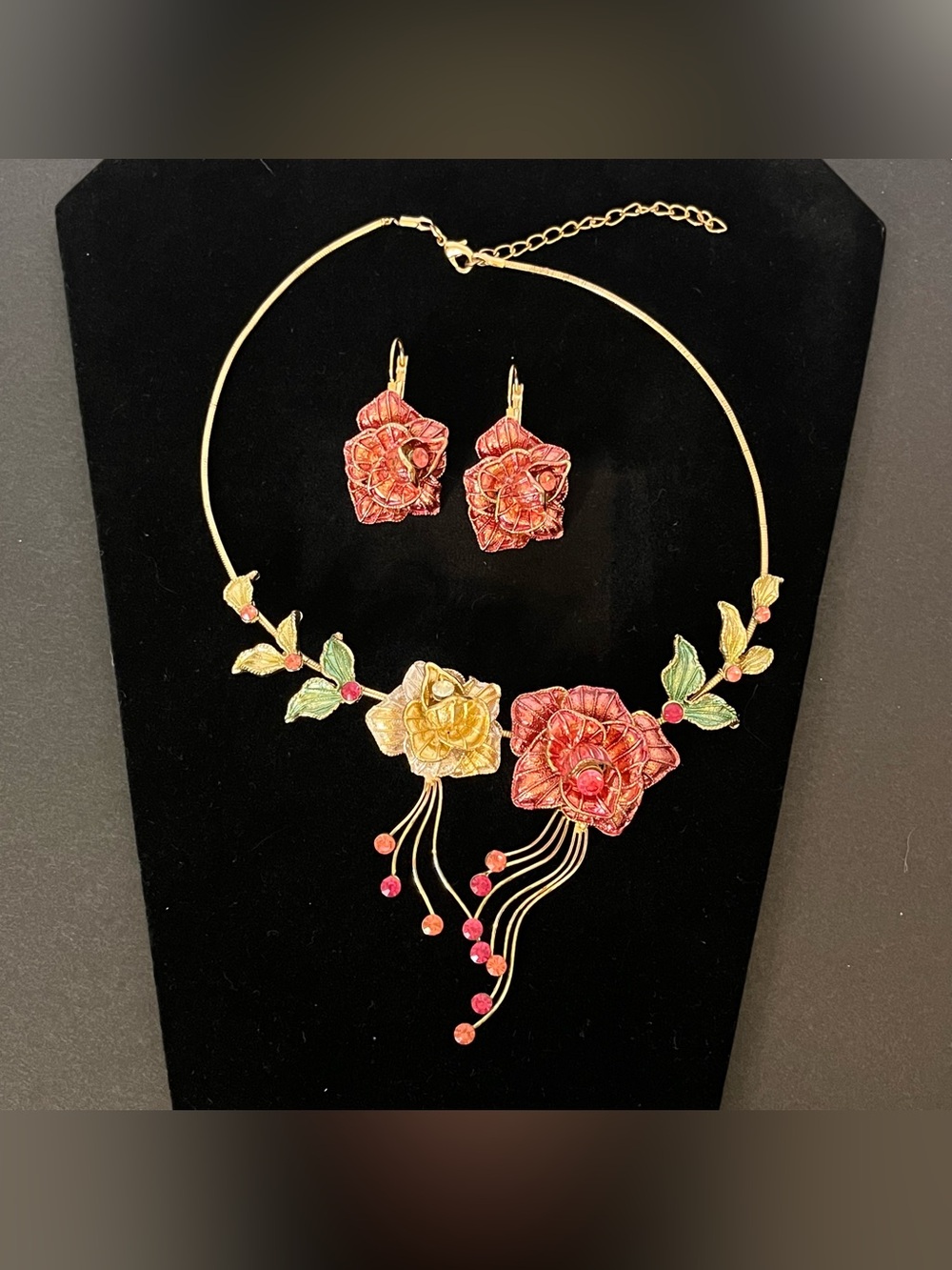 Vintage Floral Pink & Gold Statement Necklace & Earring Set - Picture 8 of 13